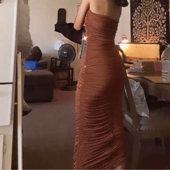 Wore once - Picture 1 of 2